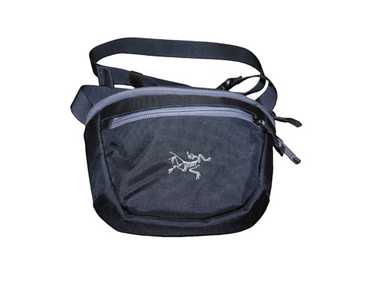 アークテリクス　マカ1　ネイビー　新品同様品 ARC'TERYX アークテリクス MAKA1 マカ1 ネイビー - メルカリ