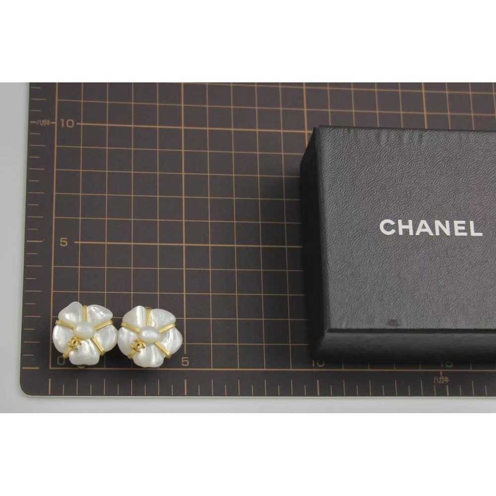 Chanel Camélia earrings - image 9