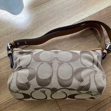 Excellent condition Coach handbag shoulder bag.