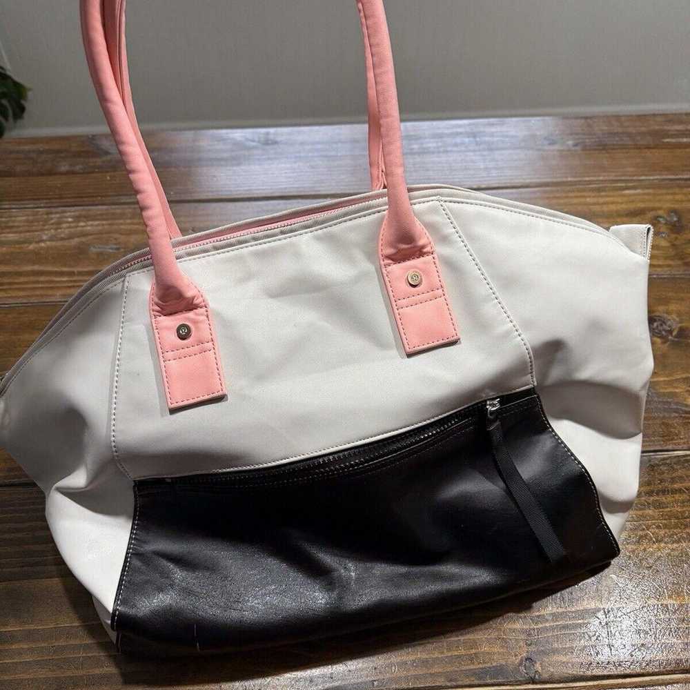 Lululemon Vino to Vinyasa gym bag purse tote blac… - image 7