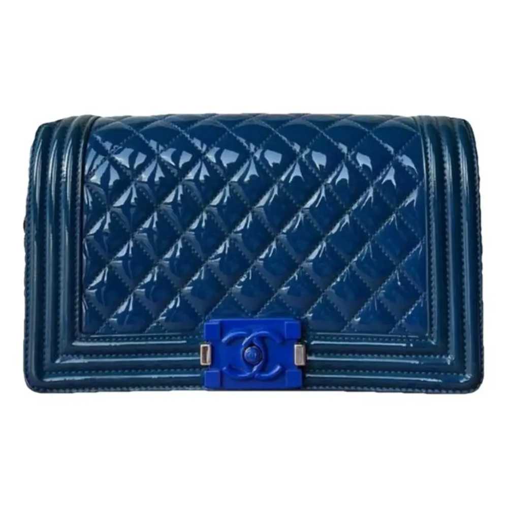 Chanel Boy patent leather crossbody bag - image 1