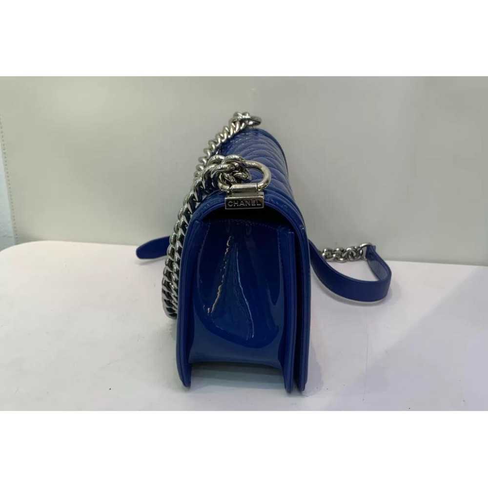 Chanel Boy patent leather crossbody bag - image 2