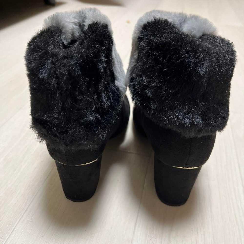 Black-gray boots with fur, 7cm heel. - image 2