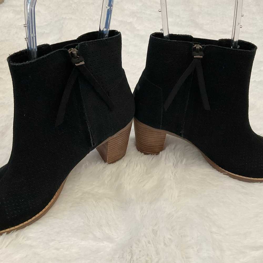 Tom’s Majorca Black Suede Peep Toe Booties - Size… - image 7