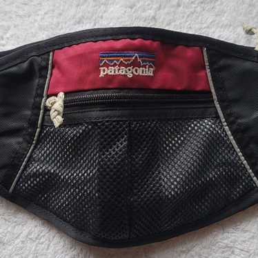 Patagonia Vintage Y2K Black Zip Fanny Pack