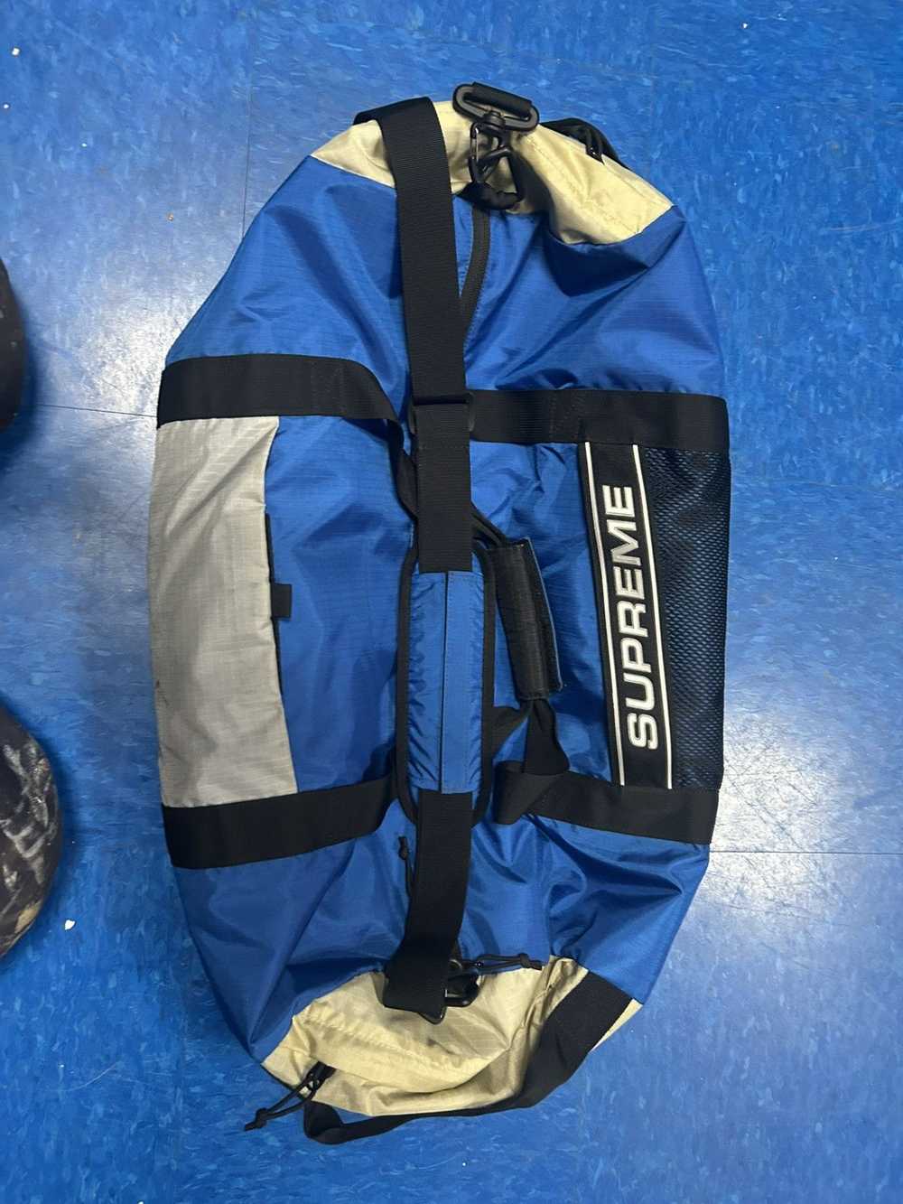 Supreme Supreme FW23 Nylon Duffel Bag - image 5