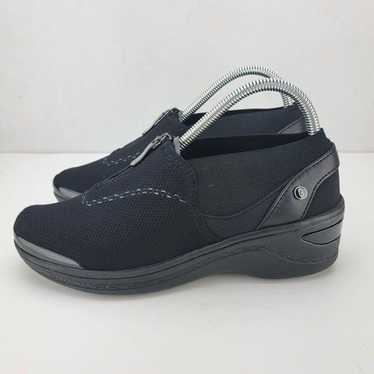 BZees Womens 8 Black Ding Slip On Wedge Comfort Fa