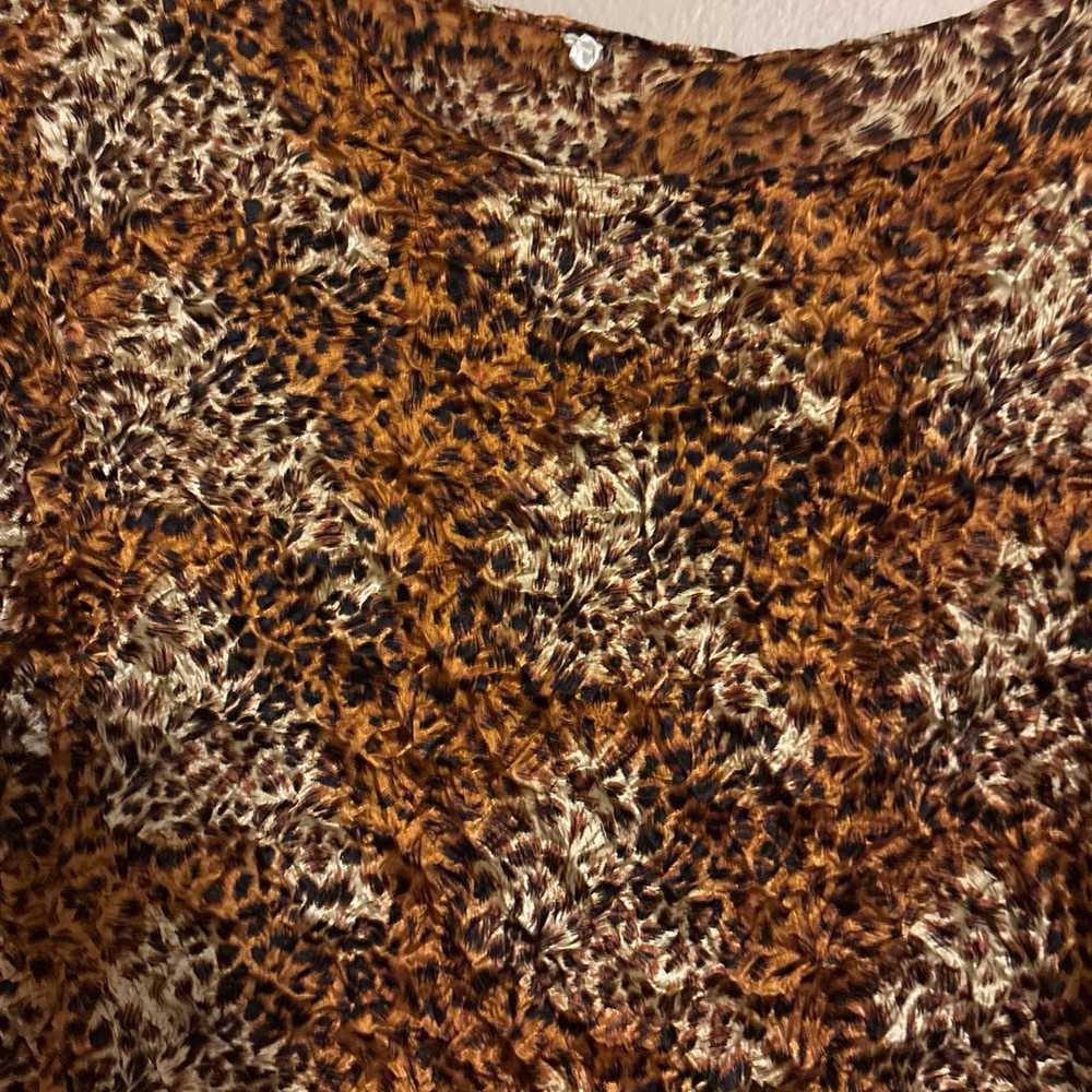 Vintage Y2K cheetah print satin blouse - image 2