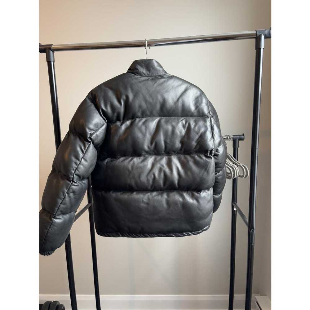 Non Signé / Unsigned Leather puffer - image 2