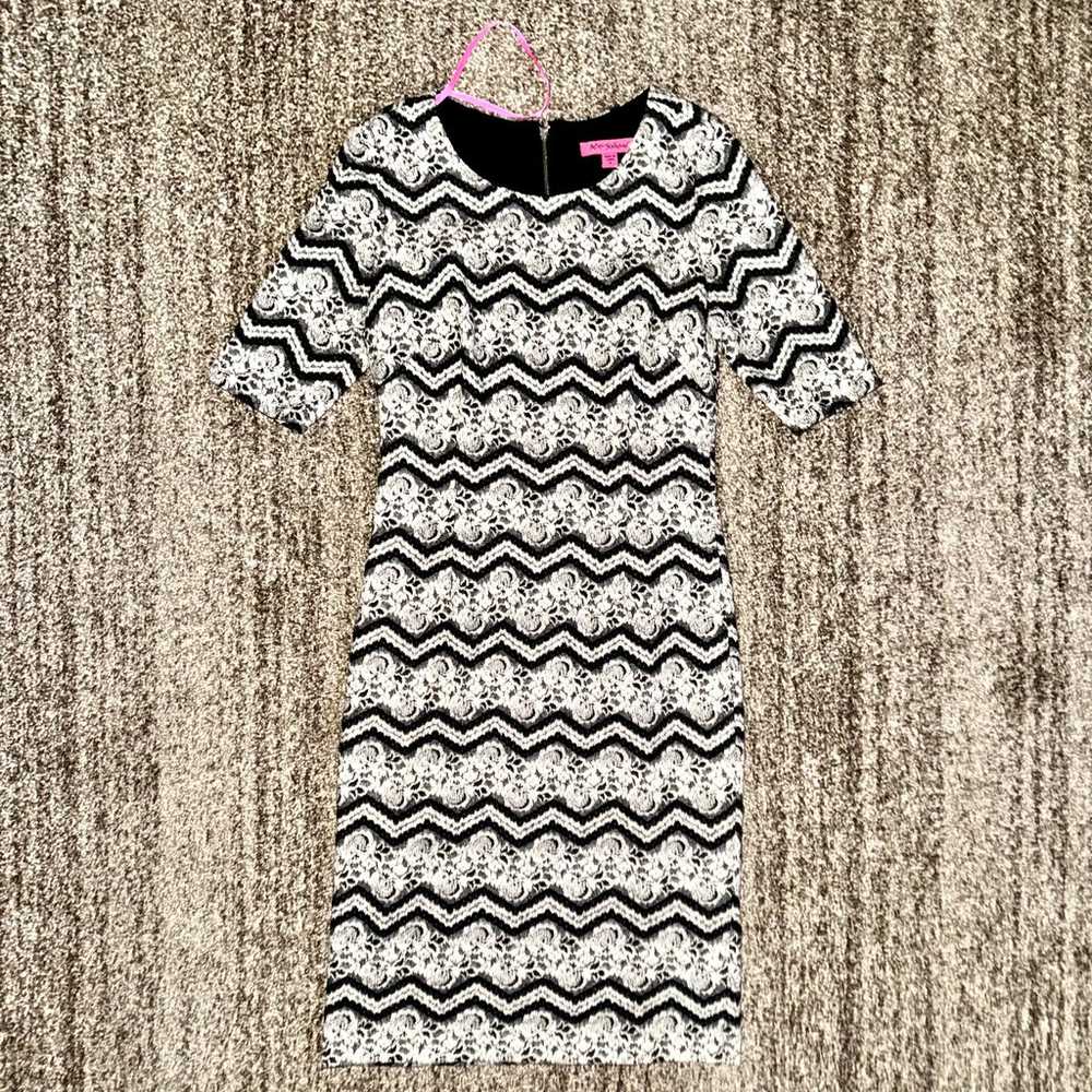 Betsey Johnson Women's 3/4 Sleeve Chevron Sheath … - image 4