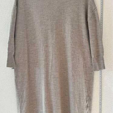 【BEIGE】Crew Neck Knit Dress - image 1