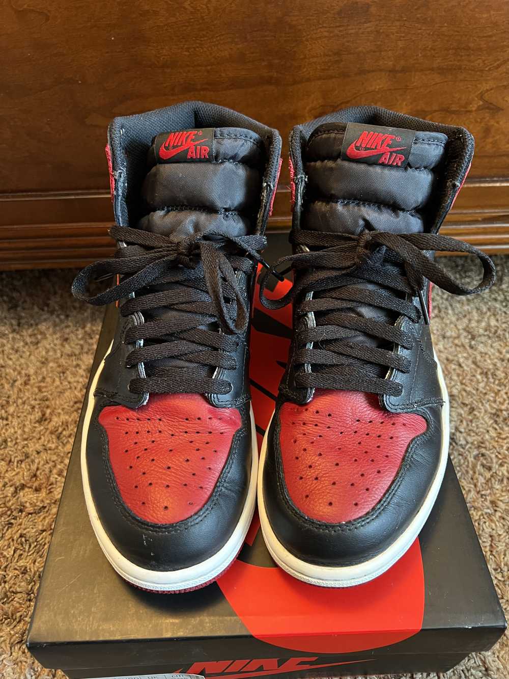 Jordan Brand Air Jordan 1 Retro "Bred" "Banned" (… - image 5