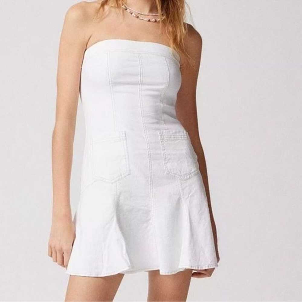 BDG White Strapless Linen Blend Mini Dress With P… - image 1