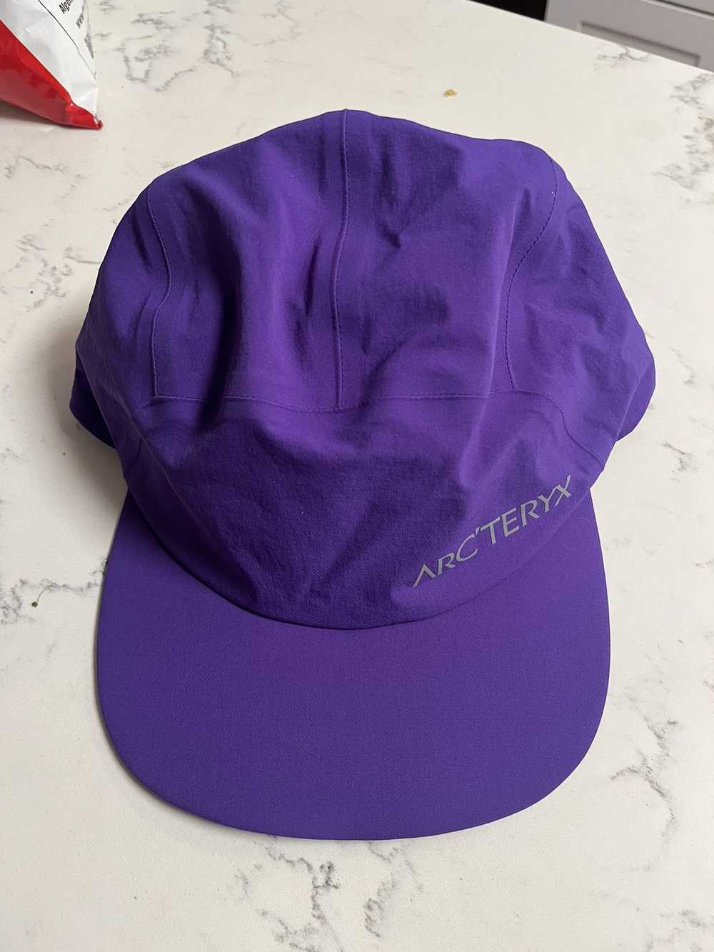 Arc'Teryx Palz Cap 5 panel purple hat - image 5