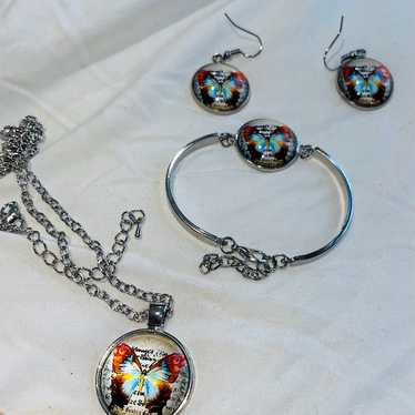 3 pieces Butterfly jewelry set - image 1