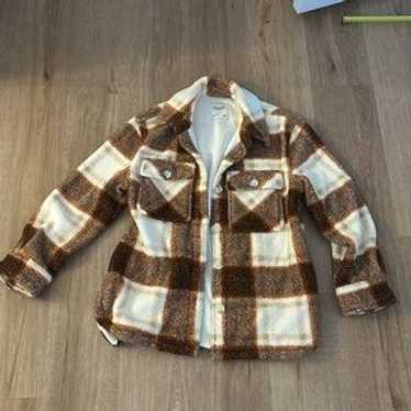 Abercrombie And Fitch Oversized Sherpa Shacket - image 1