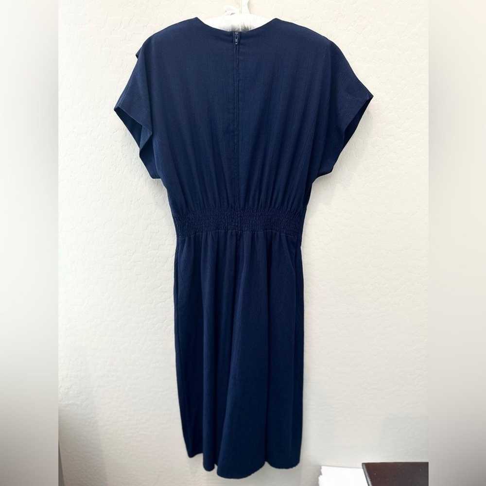 KATHIE LEE | Vintage Retro Navy V-Neck Pleated Sh… - image 5