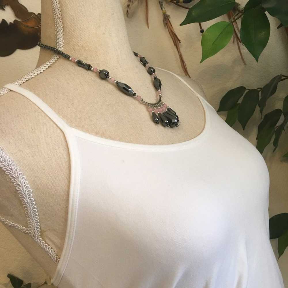 Vintage 80s hematite & rose quartz stone necklace - image 2