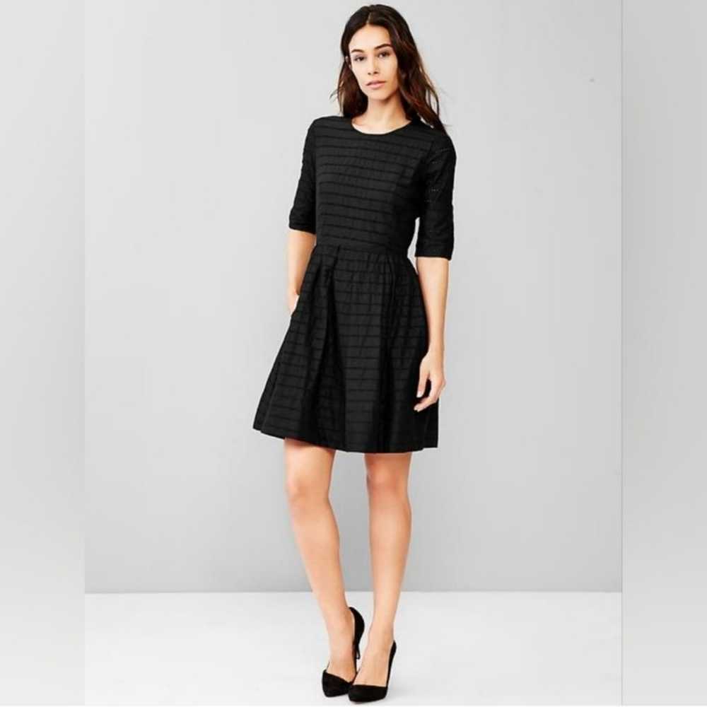 Gap Eyelet Fit & Flare Dress - Sz 12 - image 1