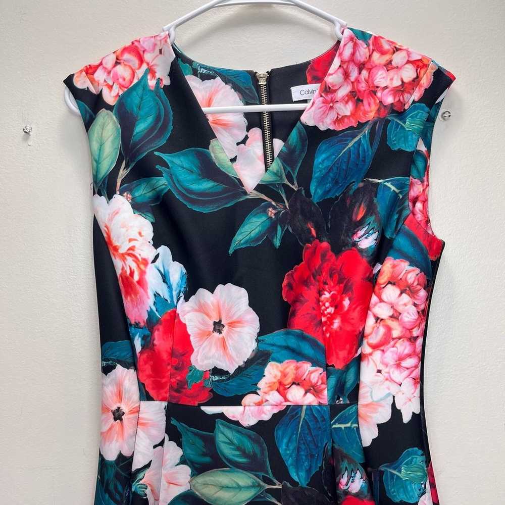 Calvin Klein Colorful Floral Scuba Knit V Neck Sl… - image 4