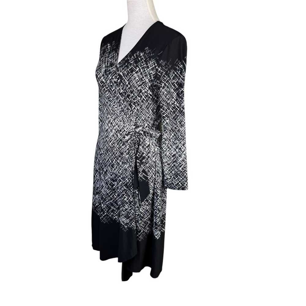 BCBGMaxazria Adele Black White Print 3/4 Sleeve V… - image 3