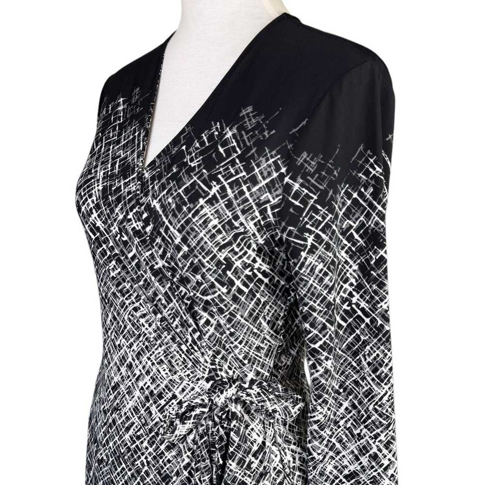 BCBGMaxazria Adele Black White Print 3/4 Sleeve V… - image 5