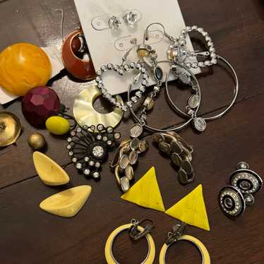 Lot of VTG Earrings for Crafting Some Wearable - image 1