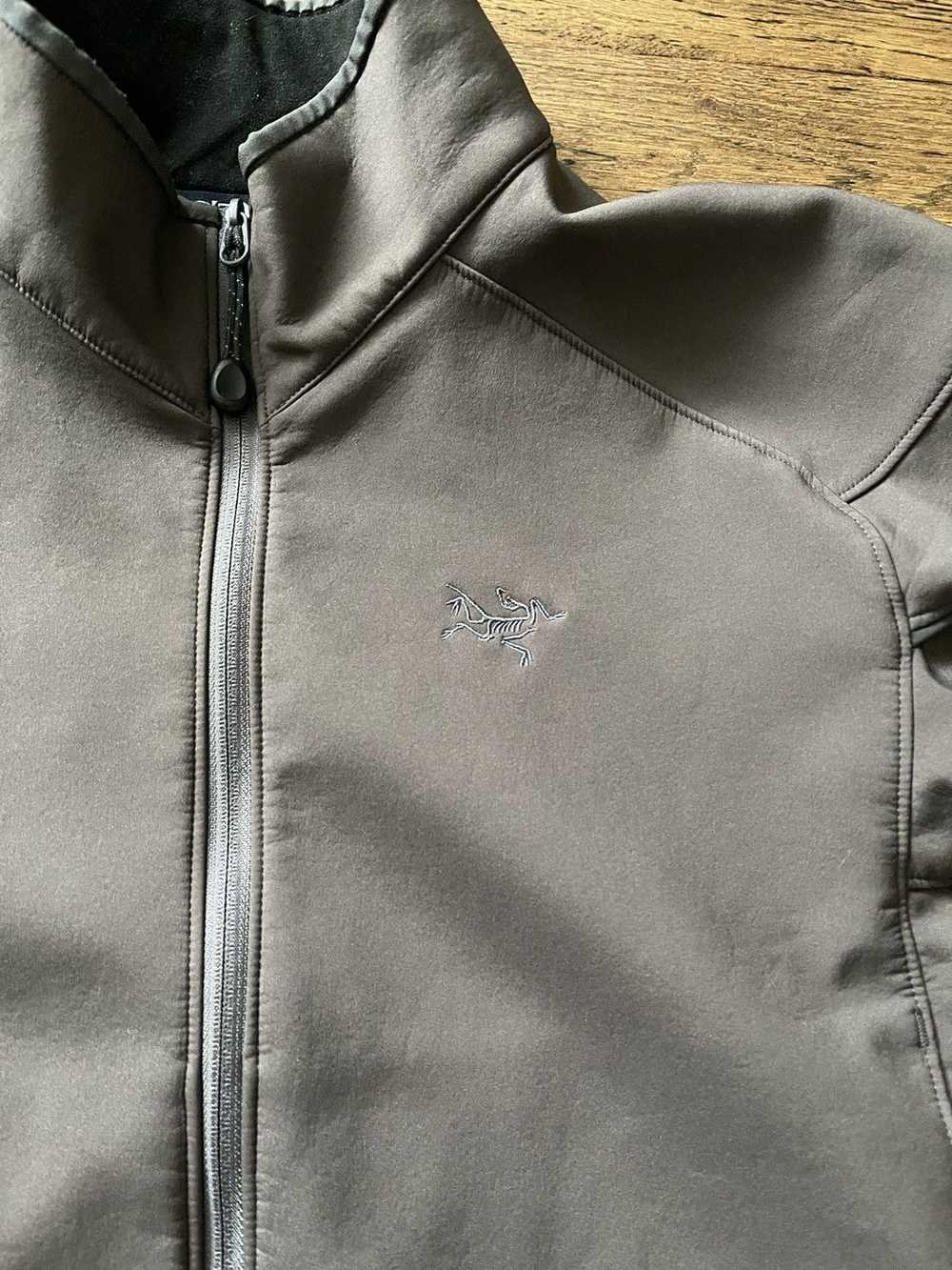 Arc'Teryx Arctyrex lightweight windbreaker - image 2