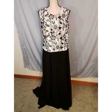 Alex Evening formal white and black dress.