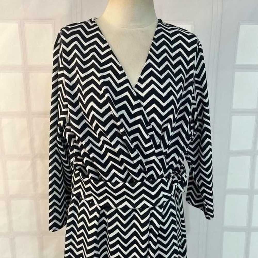 Talbots black & white zig zag print 3/4 sleeve dr… - image 2