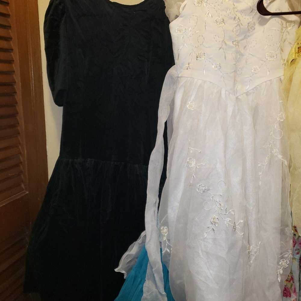 Lot of formal dresses vintage gunne sax prom holi… - image 11