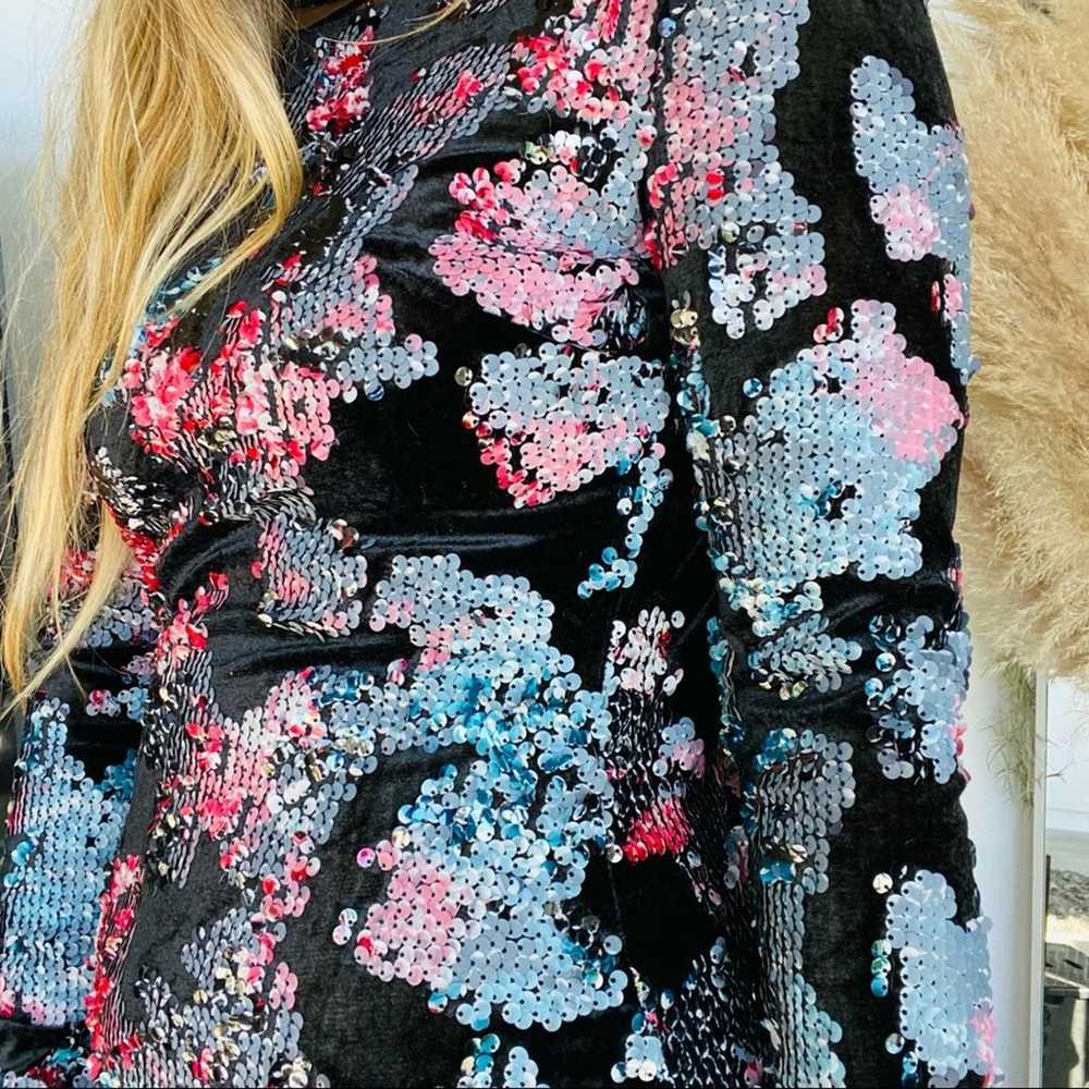 DRESS THE POPULATION Pastel Floral Sequin Black V… - image 4