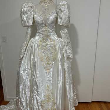 Absolutely Stunning vintage Princess Wedding Gown