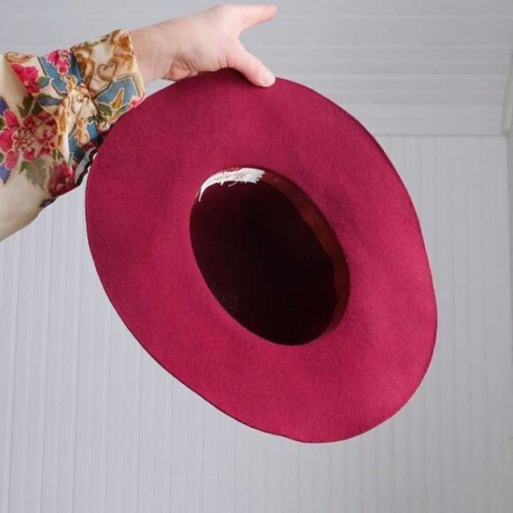 Classic vintage burgundy wide brimmed felt hat - image 7