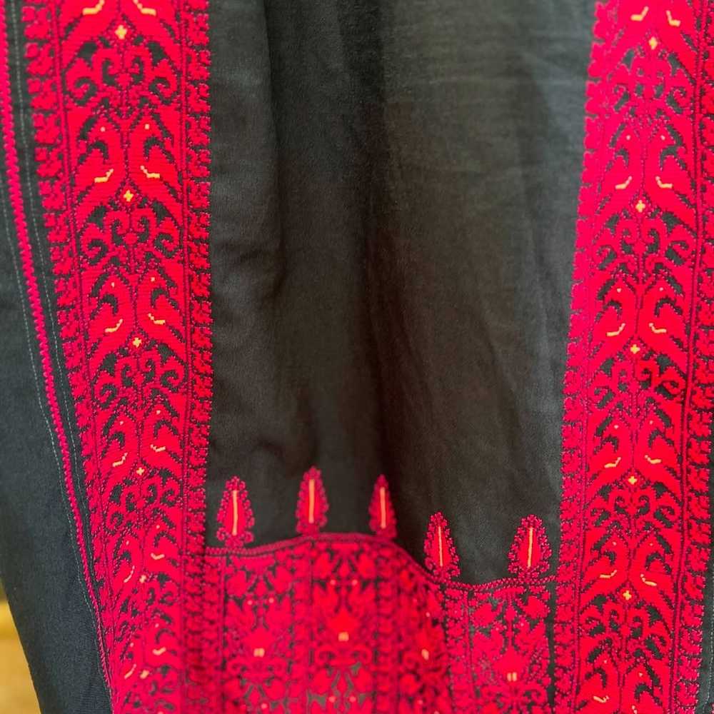 Palestinian hand embroidered thobe - image 3