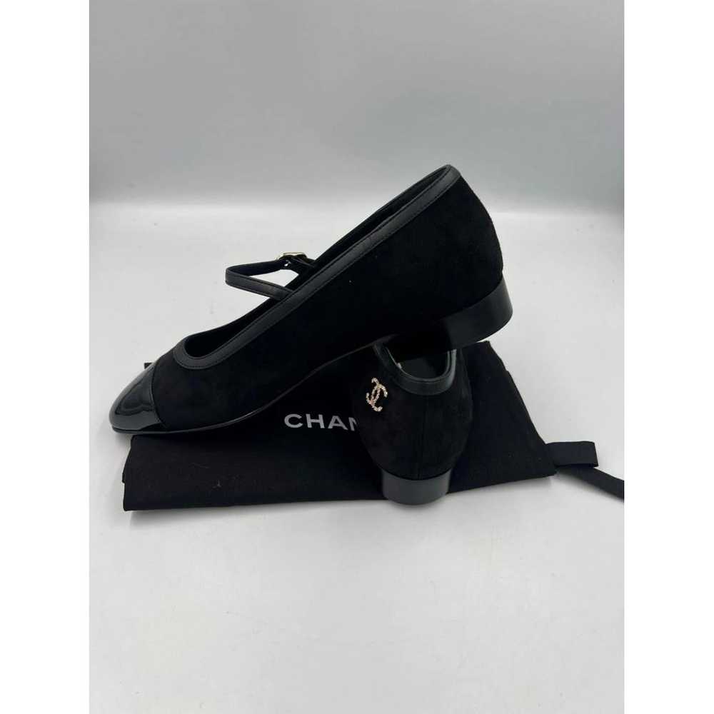 Chanel Mary Janes patent leather ballet flats - image 11