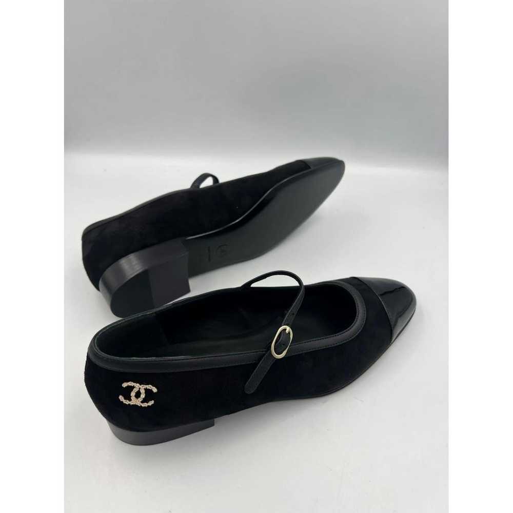 Chanel Mary Janes patent leather ballet flats - image 5