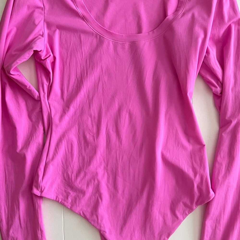 Size L pink Skims bodysuit - image 1