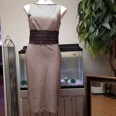 Kay Unger brown cream sleeveless dress