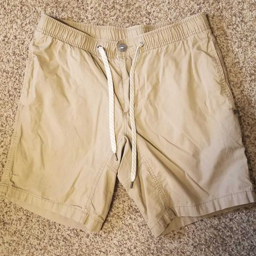 Vuori Vuori Shorts Size Medium - image 1