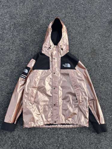 Hype × Supreme × The North Face Supreme X The Nor… - image 1