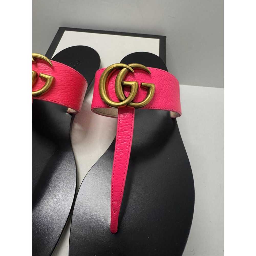 Gucci Double G leather sandal - image 2