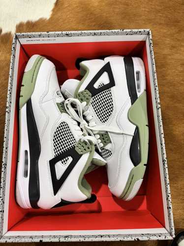 Jordan Brand × Nike Jordan 4 Retro Seafoam (Womens