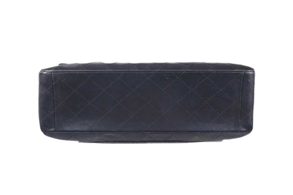 VTG CHANEL JUMBO XL LAMBSKIN LEATHER BAG - image 7