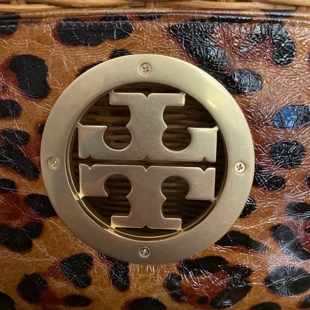 Tory Burch Leopard Handbag Clutch Purse Chain Str… - image 4