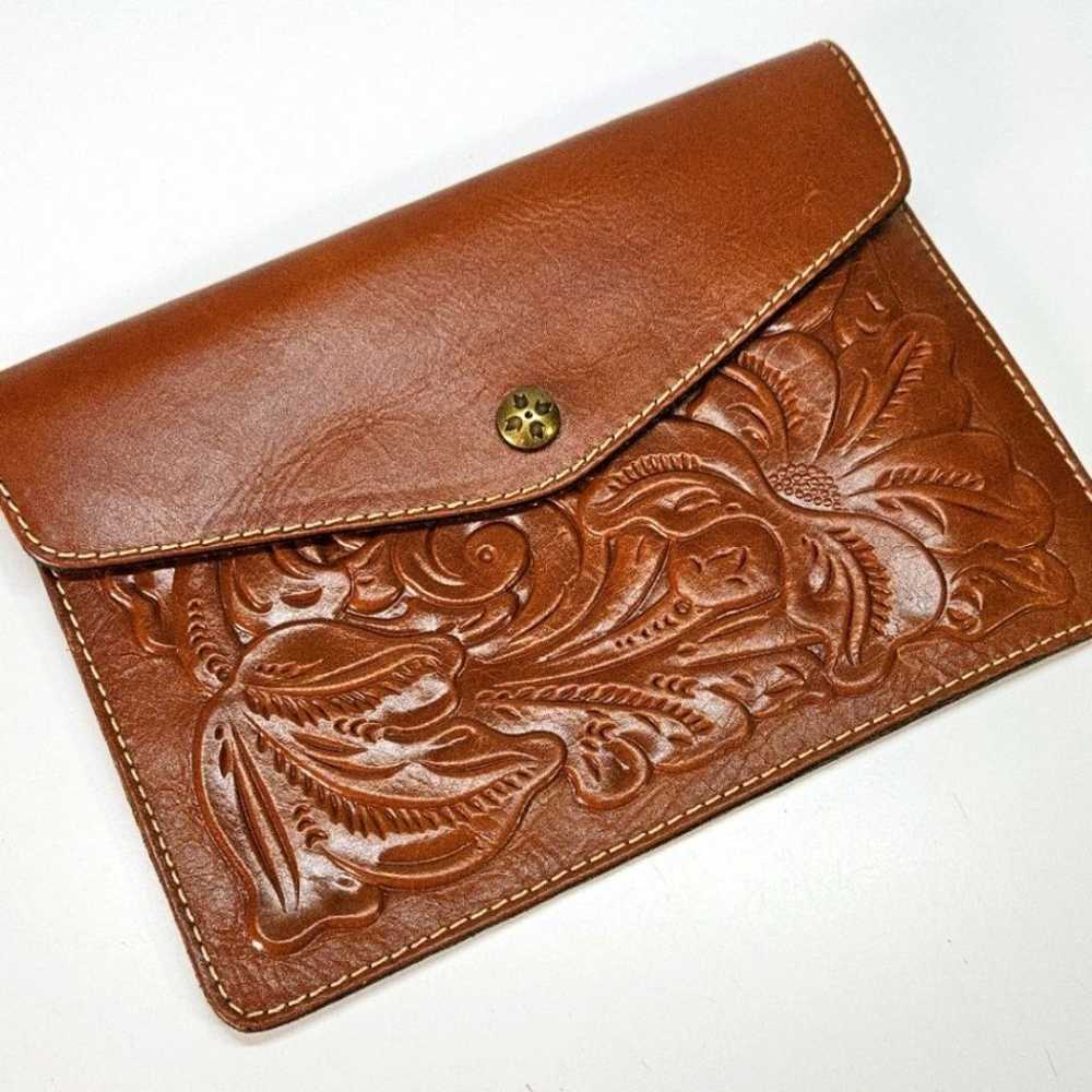 Patricia Nash Tooled Florence Leather Envelope Cl… - image 1