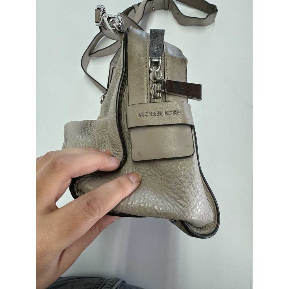 Michael Kors Purse Womens Grey Taupe Pebbled Leat… - image 6