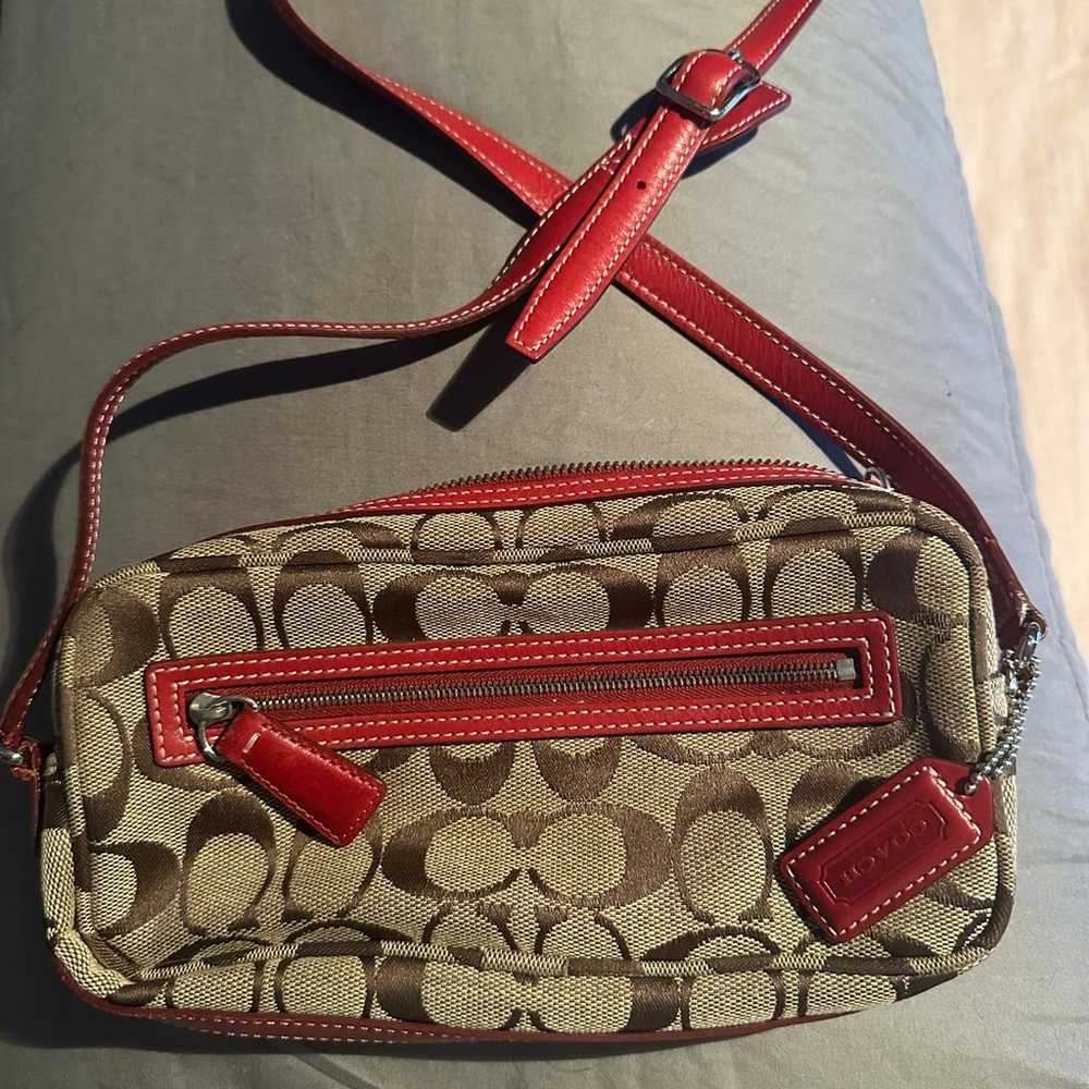 Vintage red and tan COACH camera bag crossbody pu… - image 2