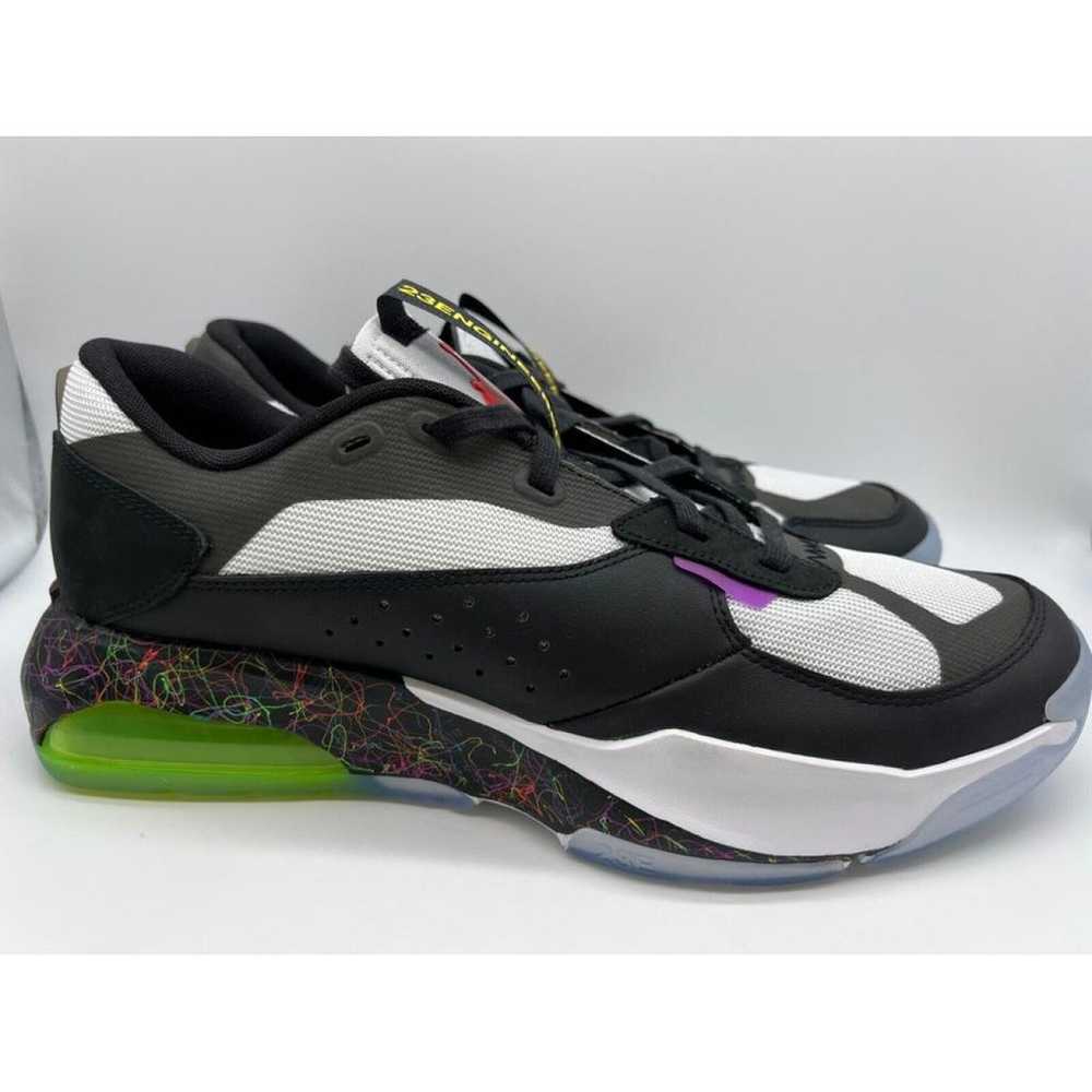 Jordan Low trainers - image 12