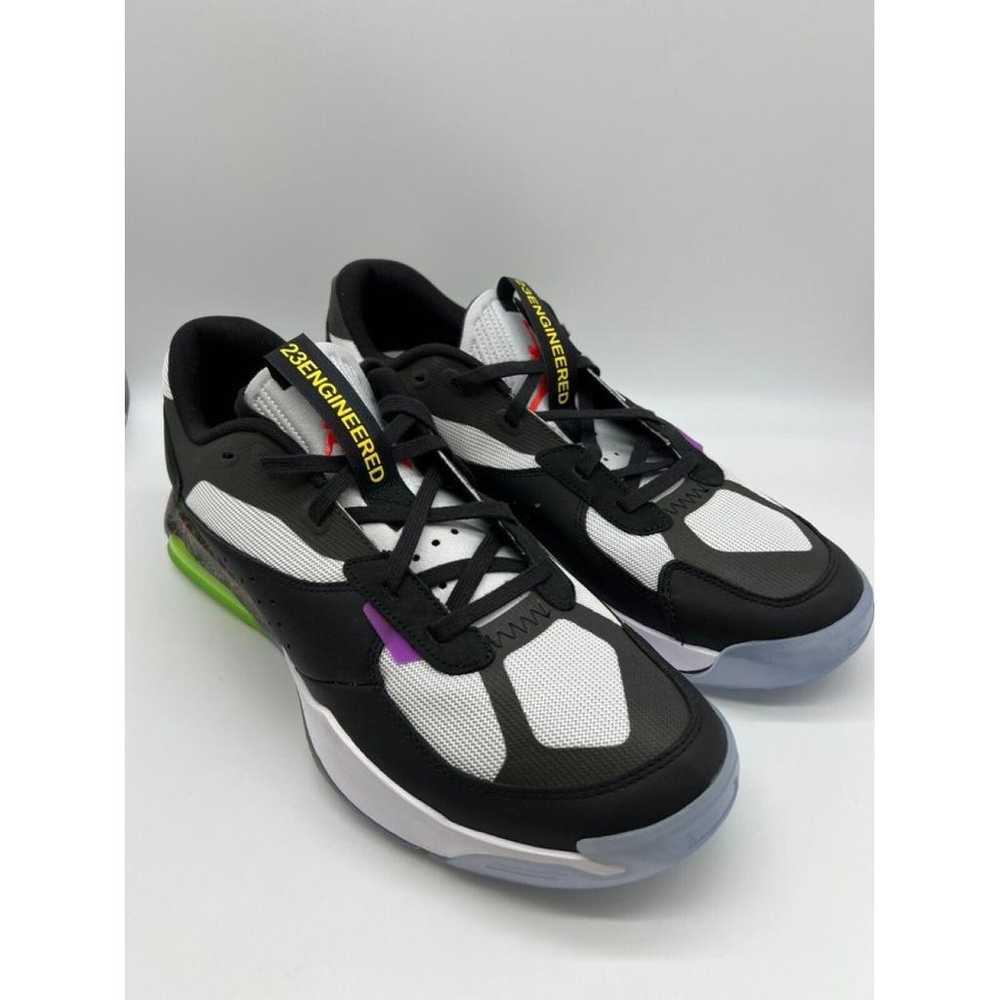 Jordan Low trainers - image 6